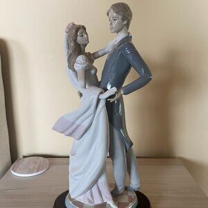 I Love You Truly Couple Figurine - LLADRO